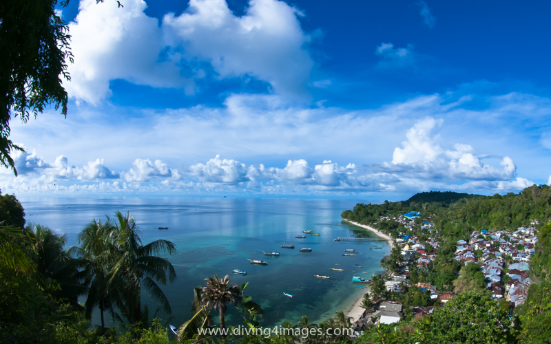 Great panoramic views of the village below from near where the old fort would have been...
